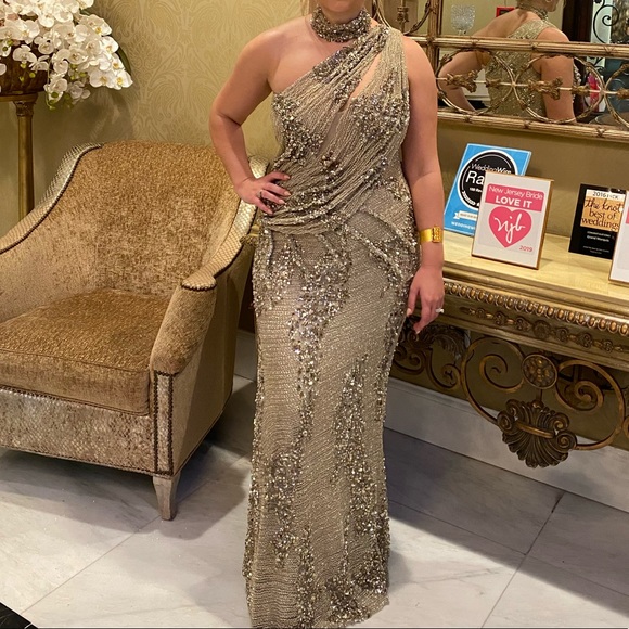 Costume made gown - Picture 1 of 1